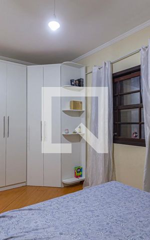 Casa à venda com 224m², 3 quartos e 4 vagas Casa à venda com 224m², 3 quartos e 4 vagasQuarto 1