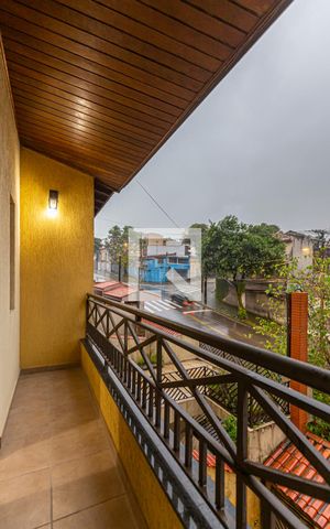 Casa à venda com 224m², 3 quartos e 4 vagas Casa à venda com 224m², 3 quartos e 4 vagasVaranda da Suite
