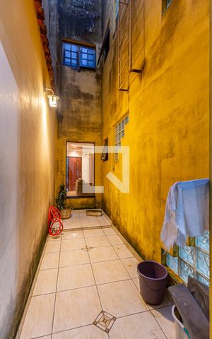 Casa à venda com 224m², 3 quartos e 4 vagas Casa à venda com 224m², 3 quartos e 4 vagasÁrea de Inverno
