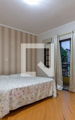 Casa à venda com 224m², 3 quartos e 4 vagas Casa à venda com 224m², 3 quartos e 4 vagasSuite