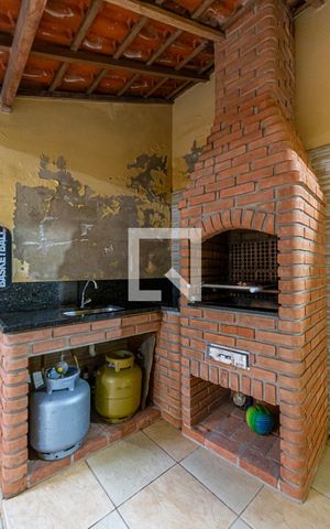 Casa à venda com 224m², 3 quartos e 4 vagas Casa à venda com 224m², 3 quartos e 4 vagasÁrea do Churrasco