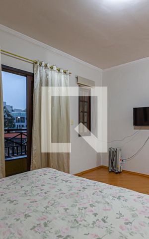 Casa à venda com 224m², 3 quartos e 4 vagas Casa à venda com 224m², 3 quartos e 4 vagasSuite