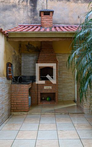 Casa à venda com 224m², 3 quartos e 4 vagas Casa à venda com 224m², 3 quartos e 4 vagasÁrea do Churrasco