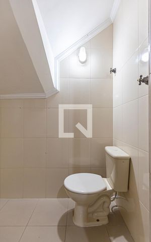 Casa à venda com 224m², 3 quartos e 4 vagas Casa à venda com 224m², 3 quartos e 4 vagasBanheiro - Garagem