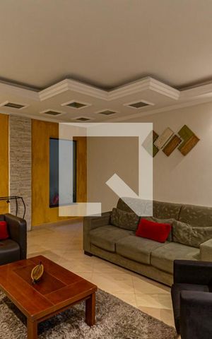 Casa à venda com 224m², 3 quartos e 4 vagas Casa à venda com 224m², 3 quartos e 4 vagasSala