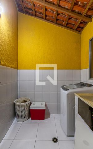 Casa à venda com 224m², 3 quartos e 4 vagas Casa à venda com 224m², 3 quartos e 4 vagasÁrea de Serviço