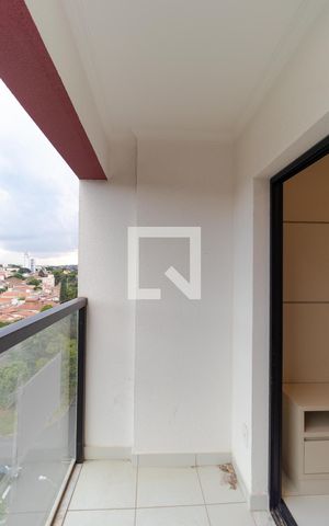Apartamento à venda com 63m², 3 quartos e 2 vagas Apartamento à venda com 63m², 3 quartos e 2 vagasSacada
