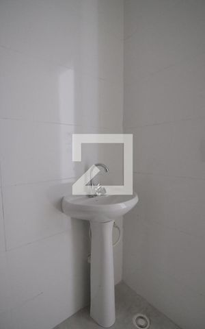 Apartamento para alugar com 45m², 2 quartos e sem vagaBanheiro
Banheiro
