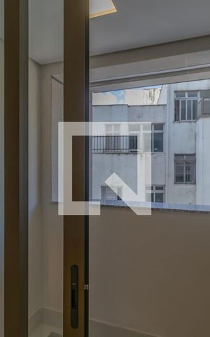 Apartamento à venda com 74m², 3 quartos e 2 vagas Apartamento à venda com 74m², 3 quartos e 2 vagasVaranda Sala