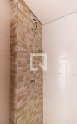 Apartamento à venda com 40m², 2 quartos e sem vaga Apartamento à venda com 40m², 2 quartos e sem vagaBanheiro