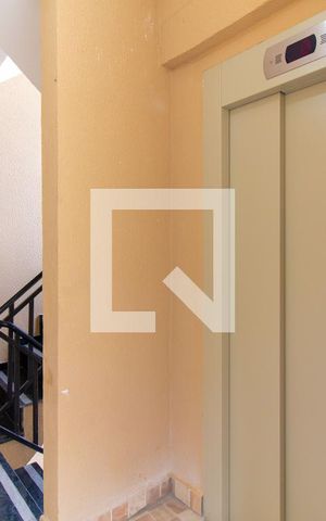 Apartamento à venda com 40m², 2 quartos e sem vaga Apartamento à venda com 40m², 2 quartos e sem vagaElevador