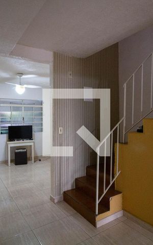 Casa para alugar com 160m², 2 quartos e 1 vaga Casa para alugar com 160m², 2 quartos e 1 vagaSala