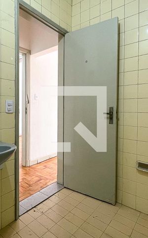 Apartamento para alugar com 70m², 2 quartos e sem vagaBanheiro