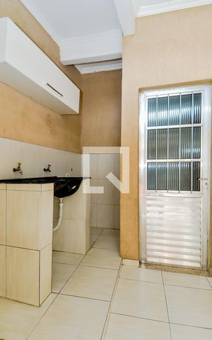 Casa para alugar com 110m², 2 quartos e 1 vagaÁrea de Serviço
