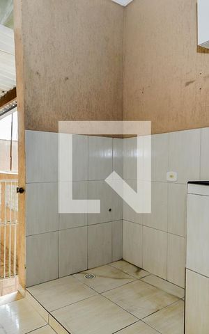Casa para alugar com 110m², 2 quartos e 1 vagaÁrea de Serviço