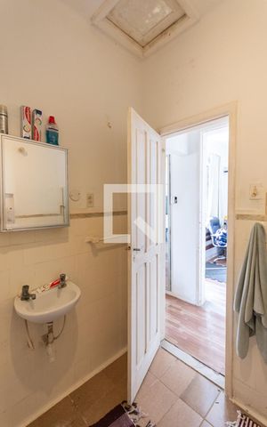 Casa para alugar com 260m², 7 quartos e 2 vagasBanheiro (casa anexo)