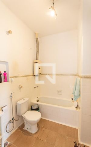 Casa para alugar com 260m², 7 quartos e 2 vagasBanheiro (casa anexo)