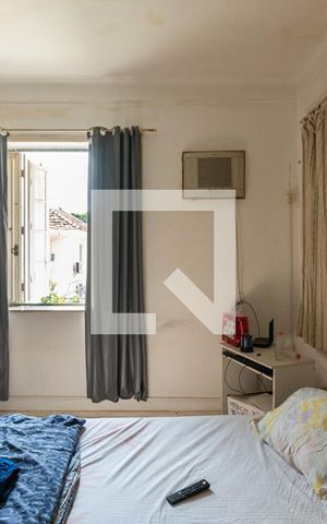 Casa para alugar com 260m², 7 quartos e 2 vagasQuarto (casa anexo)