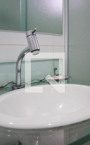 Casa à venda com 160m², 3 quartos e 2 vagasBanheiro Social - 1º Piso