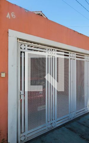Casa à venda com 160m², 3 quartos e 2 vagasFachada