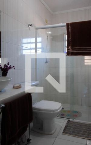 Casa à venda com 160m², 3 quartos e 2 vagasSuíte