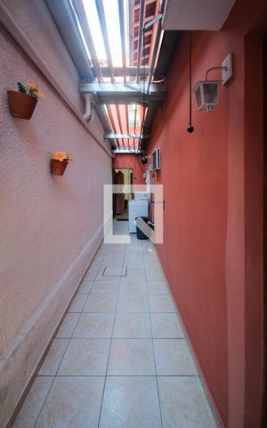 Casa à venda com 160m², 3 quartos e 2 vagasÁrea de Serviço