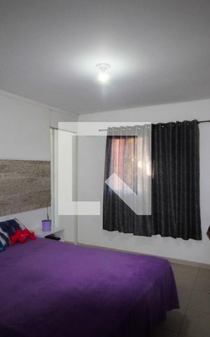 Casa à venda com 160m², 3 quartos e 2 vagasSuíte