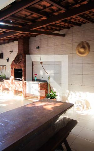 Casa à venda com 160m², 3 quartos e 2 vagasQuintal