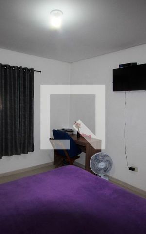 Casa à venda com 160m², 3 quartos e 2 vagasSuíte