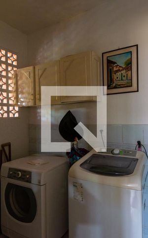 Casa à venda com 200m², 2 quartos e 1 vagaÁrea de Serviço