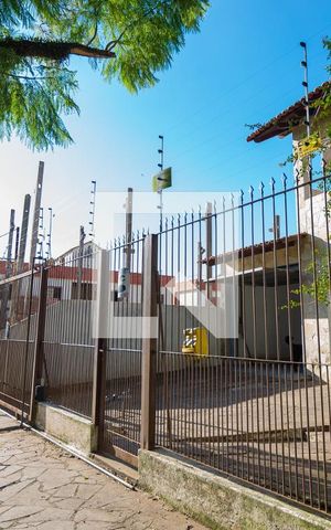Casa à venda com 200m², 2 quartos e 1 vagaFachada