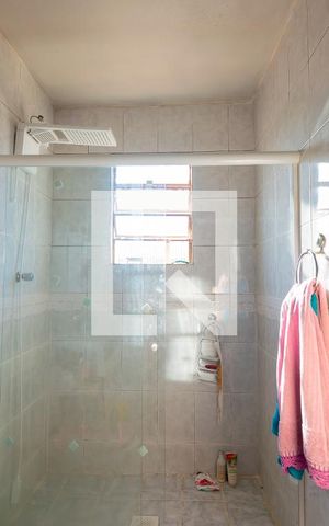 Casa à venda com 200m², 2 quartos e 1 vagaBanheiro
