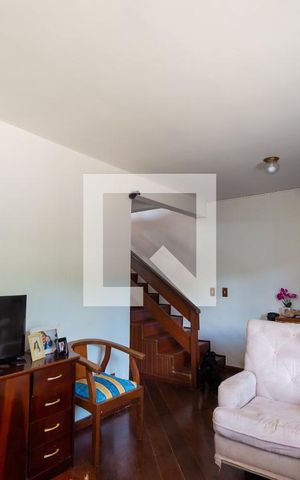 Casa à venda com 200m², 2 quartos e 1 vagaSala