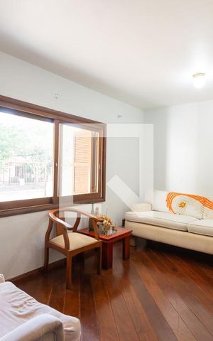 Casa à venda com 200m², 2 quartos e 1 vagaSala