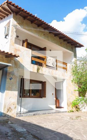 Casa à venda com 200m², 2 quartos e 1 vagaFachada