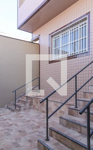 Casa à venda com 160m², 3 quartos e 2 vagas Casa à venda com 160m², 3 quartos e 2 vagasEntrada