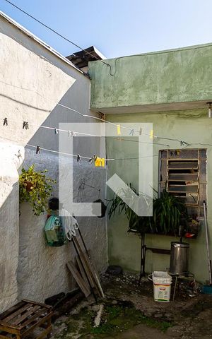 Casa à venda com 400m², 3 quartos e 5 vagas Casa à venda com 400m², 3 quartos e 5 vagasQuintal