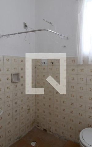 Casa para alugar com 15m², 2 quartos e sem vagaBanheiro