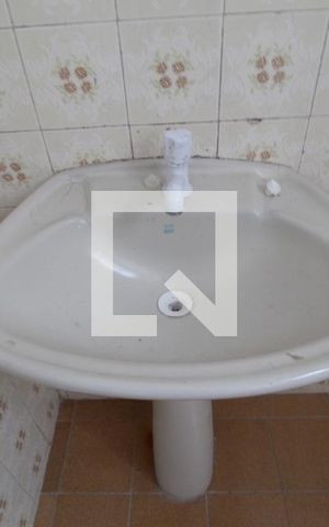 Casa para alugar com 15m², 2 quartos e sem vagaBanheiro