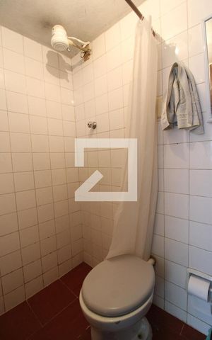 Casa de condomínio para alugar com 200m², 2 quartos e 1 vagaBanheiro de Serviço