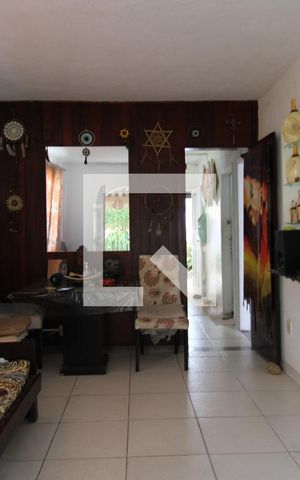Casa de condomínio para alugar com 200m², 2 quartos e 1 vagaSala