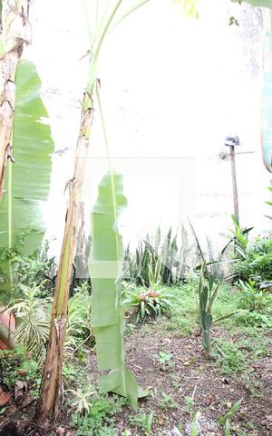Casa de condomínio para alugar com 200m², 2 quartos e 1 vagaVaranda / Quintal