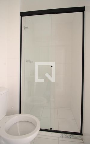 Apartamento à venda com 41m², 2 quartos e 1 vaga Apartamento à venda com 41m², 2 quartos e 1 vagaBanheiro