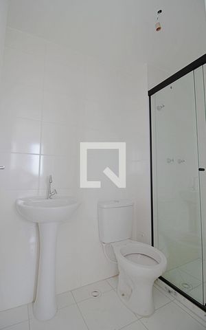Apartamento à venda com 41m², 2 quartos e 1 vaga Apartamento à venda com 41m², 2 quartos e 1 vagaBanheiro