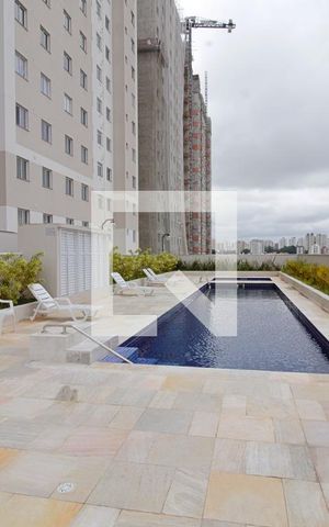 Apartamento à venda com 41m², 2 quartos e 1 vaga Apartamento à venda com 41m², 2 quartos e 1 vagaÁrea comum - Piscina