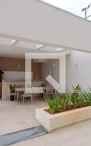 Apartamento à venda com 41m², 2 quartos e 1 vaga Apartamento à venda com 41m², 2 quartos e 1 vagaÁrea comum - Churrasqueira