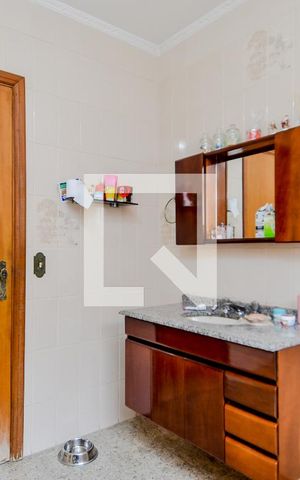 Casa para alugar com 326m², 3 quartos e 4 vagasBanheiro da Suíte 1