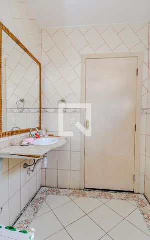 Casa para alugar com 326m², 3 quartos e 4 vagasBanheiro da Suíte 2