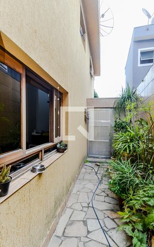 Casa para alugar com 326m², 3 quartos e 4 vagasCorredor Lateral 