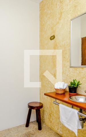 Casa para alugar com 326m², 3 quartos e 4 vagasLavabo 